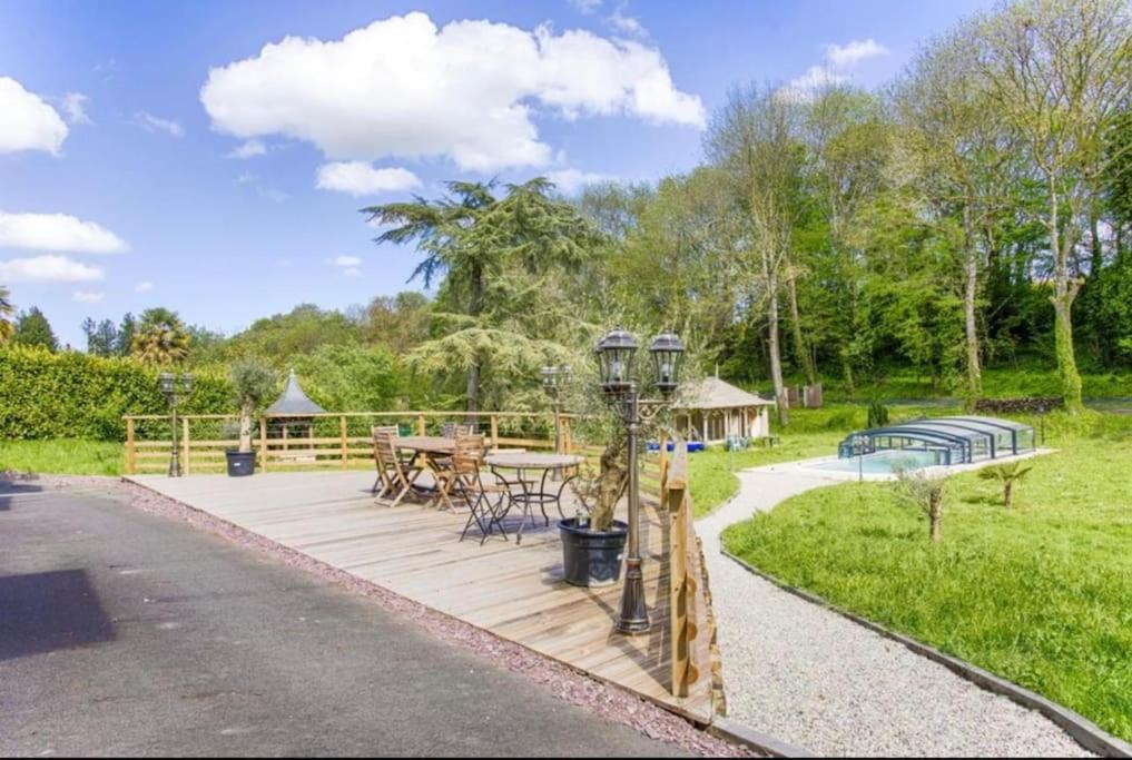Villa Le Manoir Du Val Douvres-la-Délivrande Esterno foto